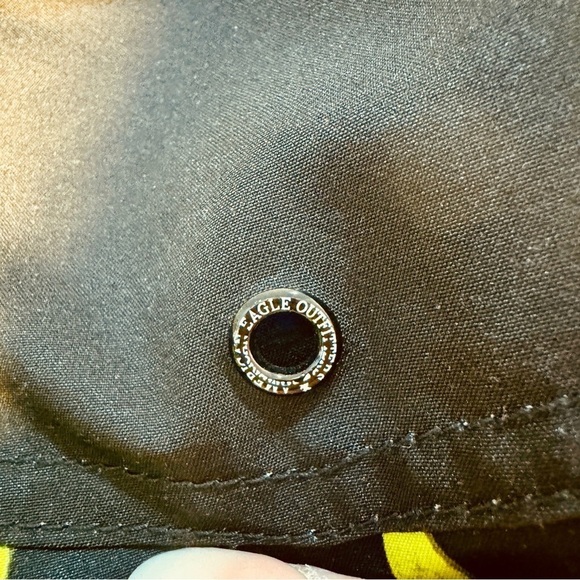 American Eagle Outfitters Swim Trunks / Board Shorts -Tropical  - Size Small - Picture 7 of 9